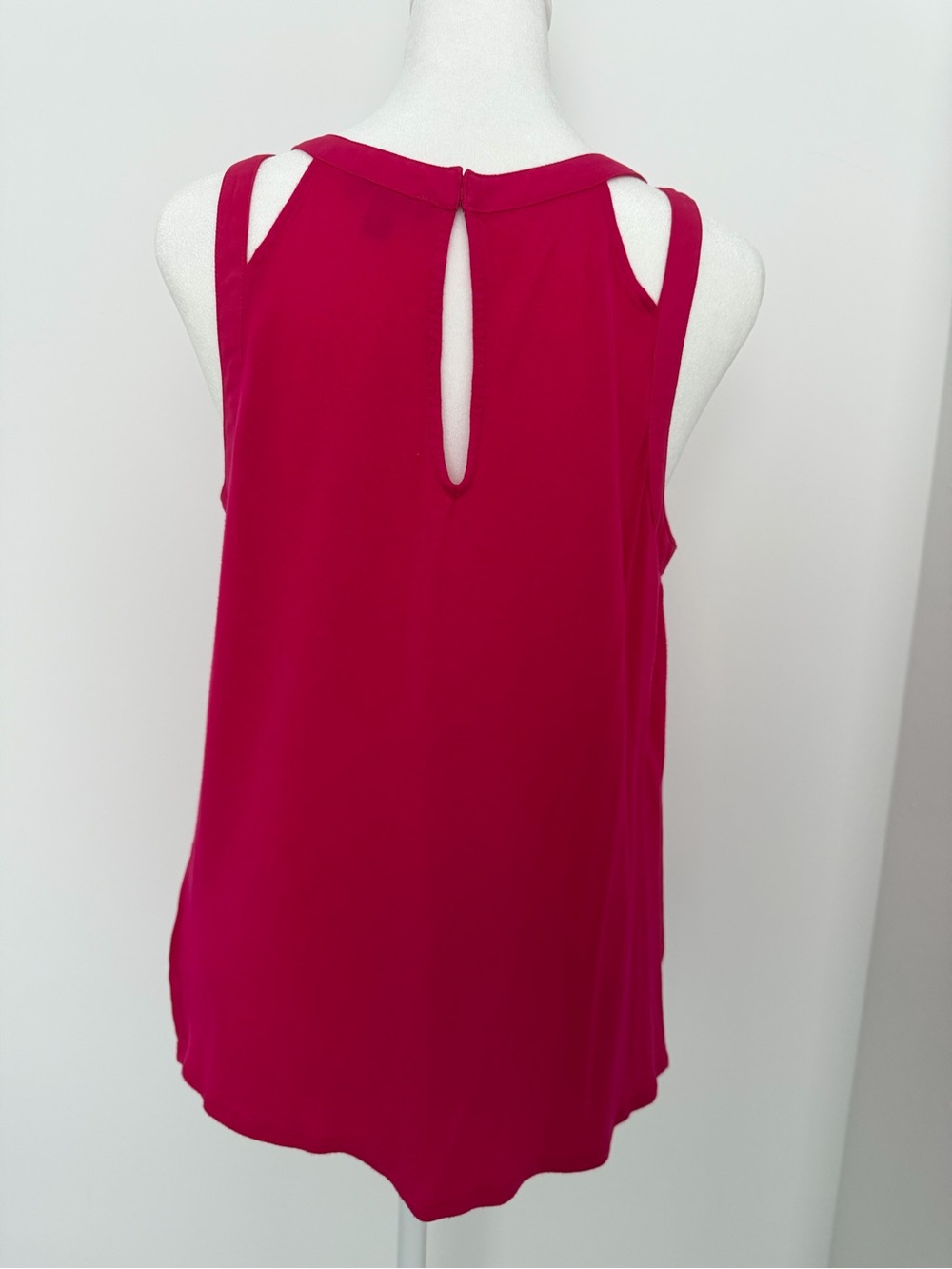 Express Womens Sleeveless Cutout Top - pink - Picture 3 of 5